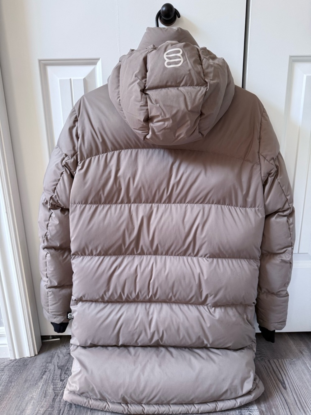 Aritzia Super Puff Mid Puffer Jacket - Modern Taupe - Picture 7 of 8